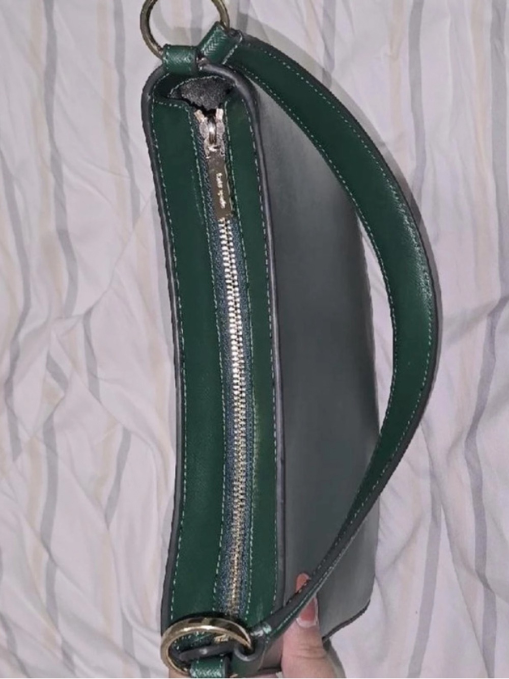 Kate Spade Perry Emerald Green
Handbag NWOT - Picture 15 of 16